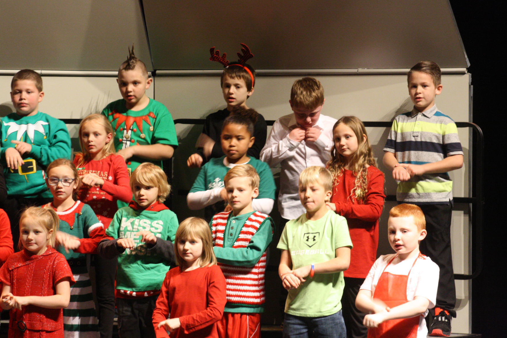 FC 2nd Grade Concert (14).JPG